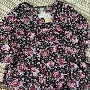 LuLaRoe Elizabeth Top